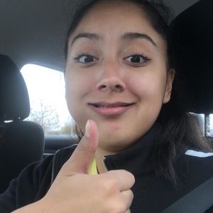 Meet your Posher, Denise